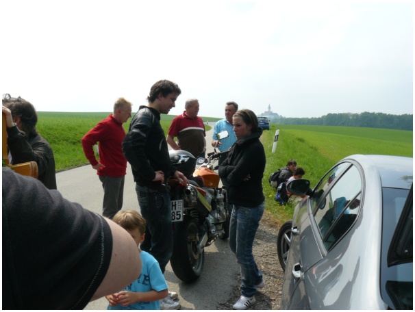 584x433 pixels (79K)